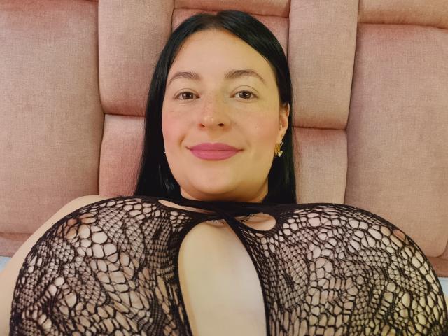 VaaleryStark - Live Sex Cam - 22466073