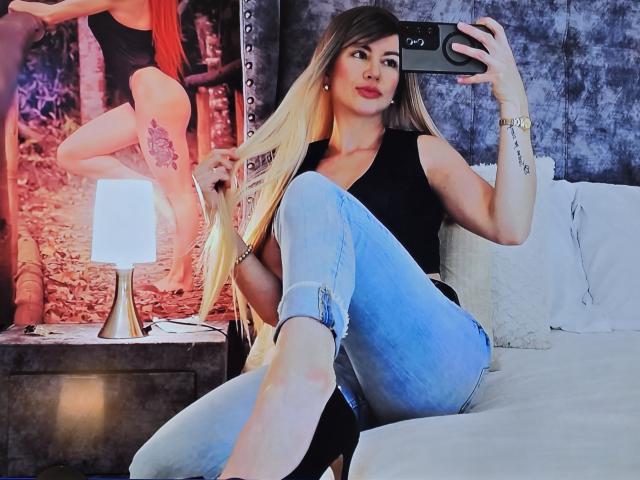Leahred - Live porn &amp; sex cam - 22469753