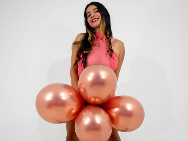 ErikaSweetX - Live Sex Cam - 22471493