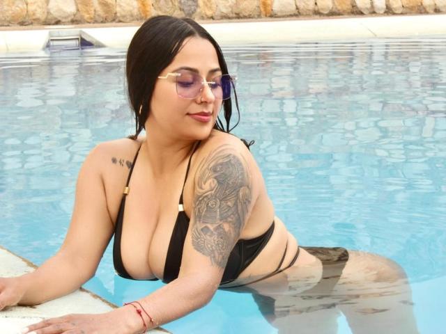 SaraSuray - Live Sex Cam - 22471881