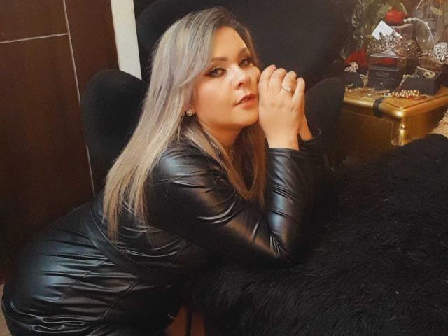 VictoriiaGray - Live porn &amp; sex cam - 22475165