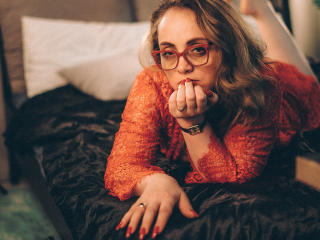 AdelaideRosabel - Live sex cam - 22476781