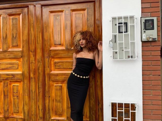 CinthiaWalker - Live porn &amp; sex cam - 22477805