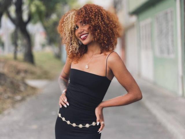 CinthiaWalker - Live porn &amp; sex cam - 22477813