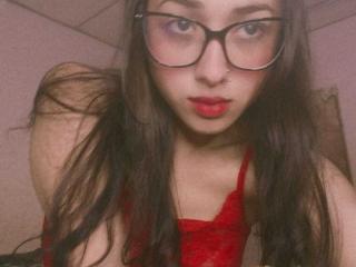 SweetKamiila - Live sex cam - 22486837