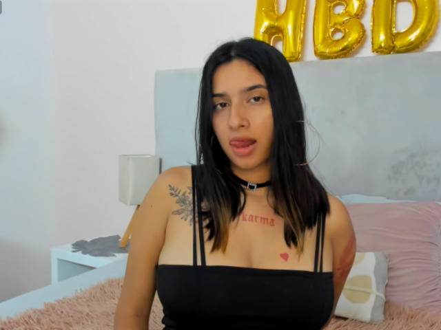 ErikaSweetX - Sexe cam en vivo - 22494041