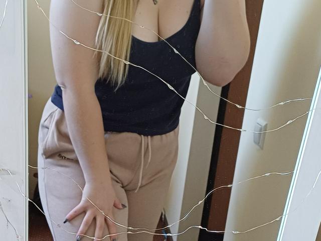 Leiliia - Live porn &amp; sex cam - 22498461