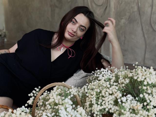 MilanaPrice - Live Sex Cam - 22501277