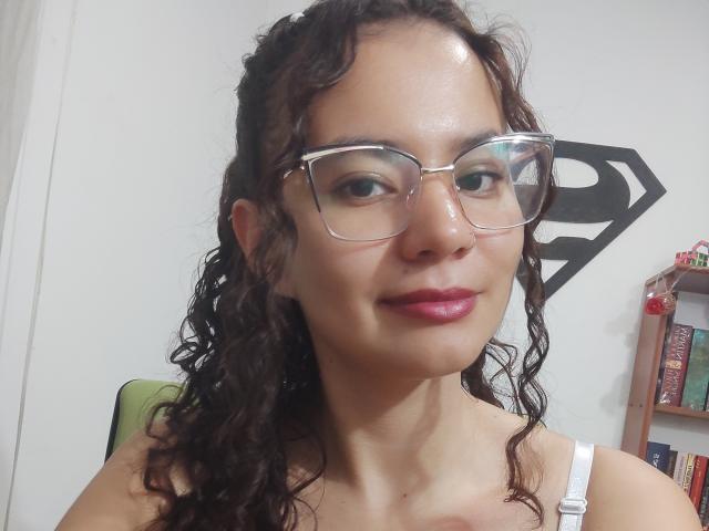 SuzzieV - Live sex cam - 22505417