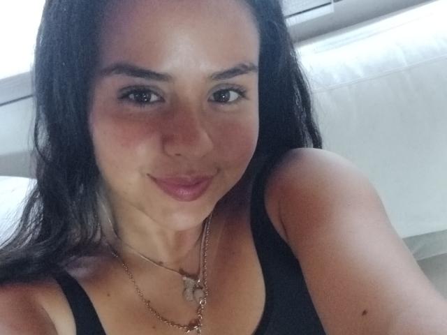 ArielleWilde - Live Sex Cam - 22506897