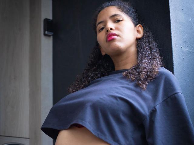 ZoeJonees - Live porn &amp; sex cam - 22508893