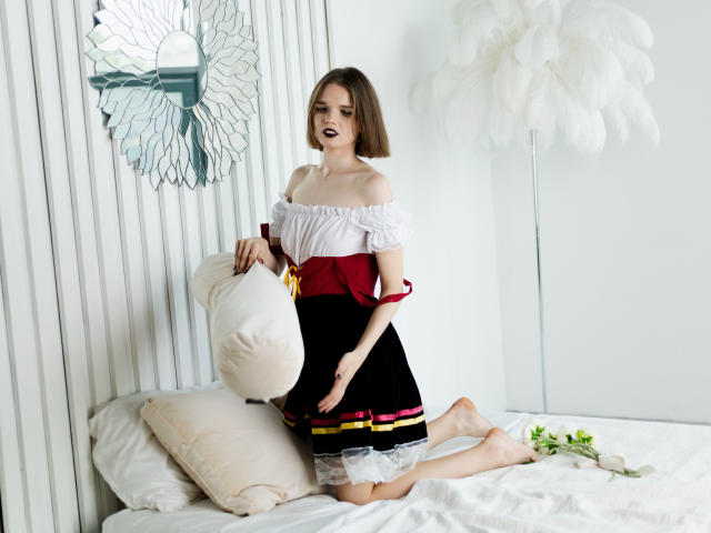 DaylinaLops - Live Sex Cam - 22509497