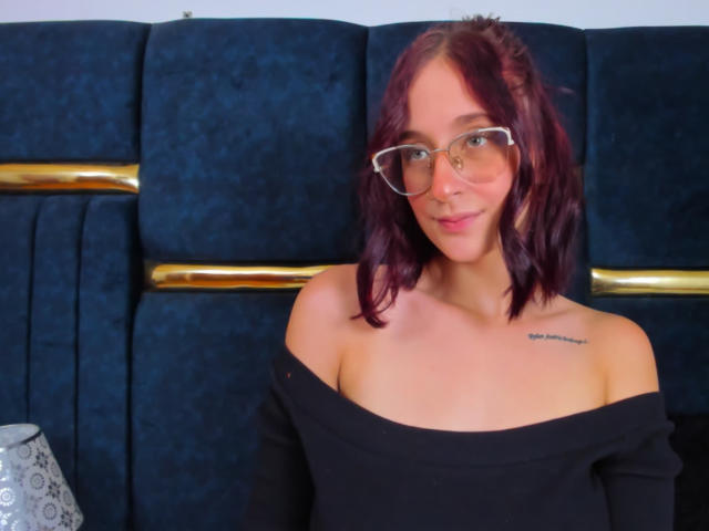 LauraCutee - Live porn &amp; sex cam - 22513097