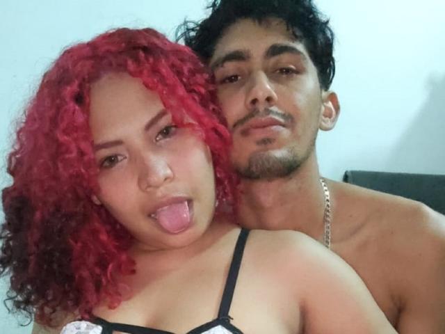 JulieAndMax - Live porn &amp; sex cam - 22519917