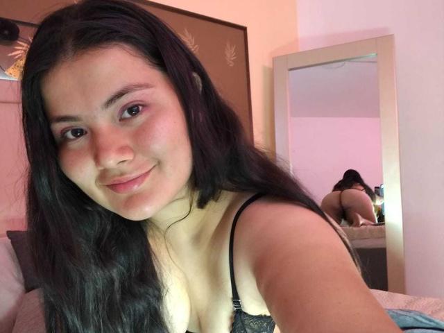 ZoeyClay - Live Sex Cam - 22527213