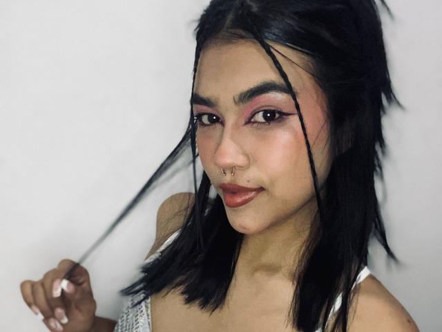MadissonBrun - Live sex cam - 22529581