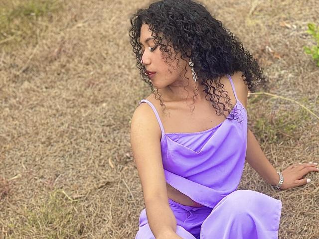 SophieSonyas - Live porn &amp; sex cam - 22532425