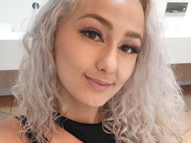 FloraSaenz - Live porn &amp; sex cam - 22533317