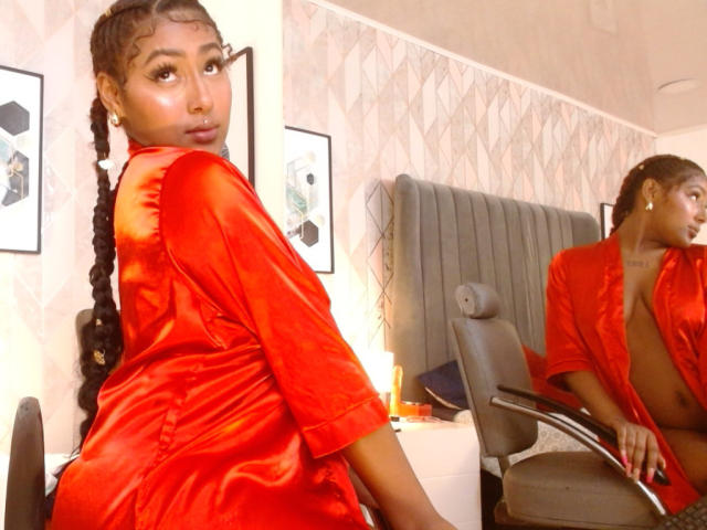 AmberQueeny - Live sex cam - 22534189