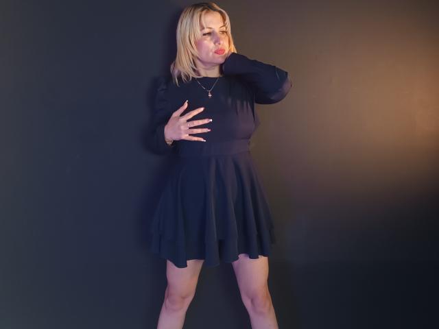 GiuliaAddams - Live porn &amp; sex cam - 22541037