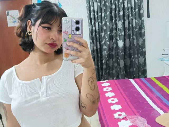 LaraAhB - Live sex cam - 22548953