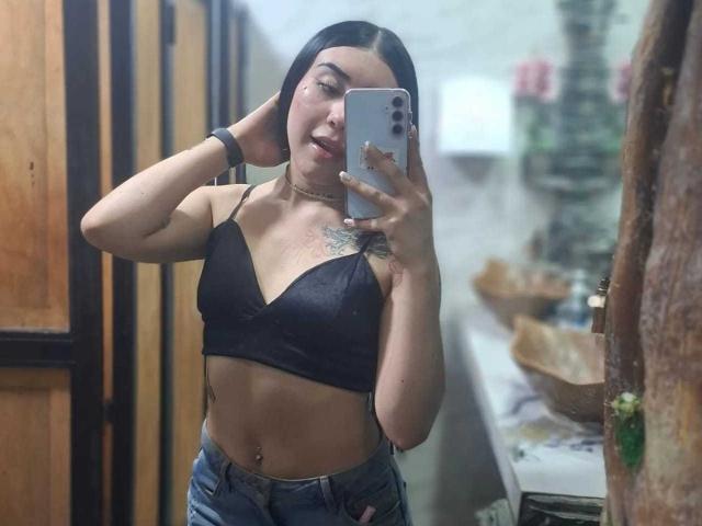 MiaGlowy - Live sex cam - 22549789
