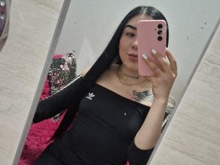 MiaGlowy - Live sex cam - 22549833