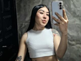 MiaGlowy - Live sex cam - 22549853