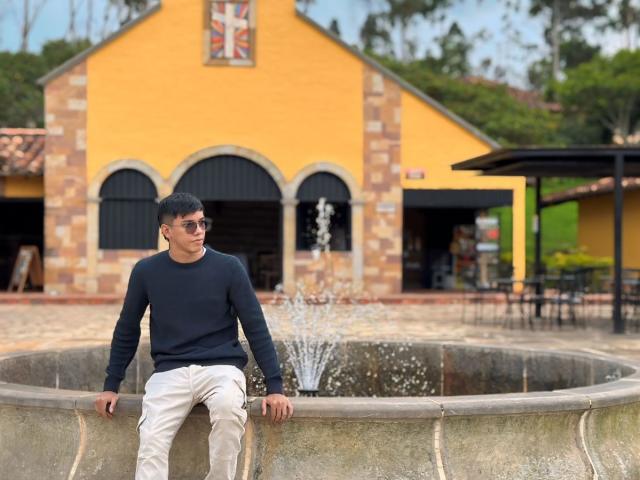 EdwinBlaze - Live sex cam - 22556025