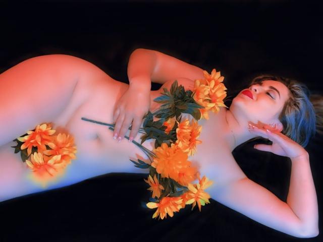 VenusFoxyx - Live porn &amp; sex cam - 22556433