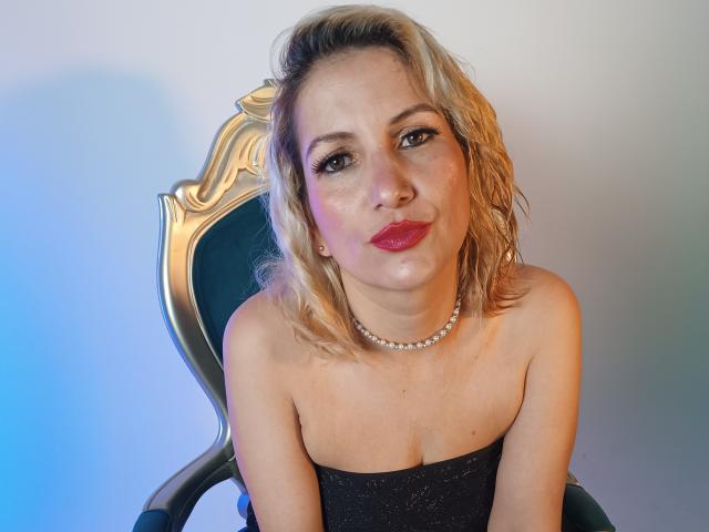 GiuliaAddams - сексуальная веб-камера в реальном времени - 22557309