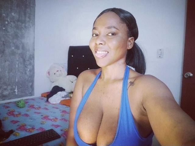 EmiraHot - Live sex cam - 22558193