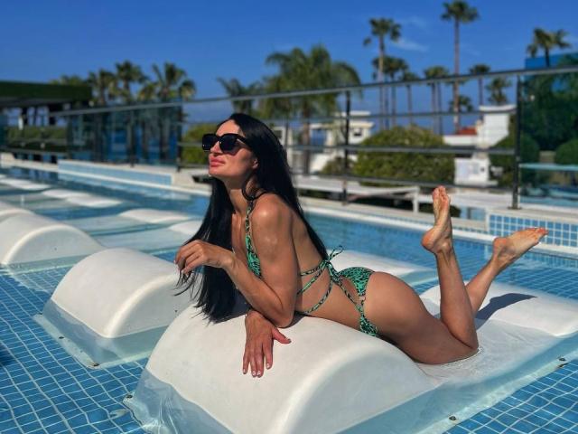 TinaReyes - Sexe cam en vivo - 22560577