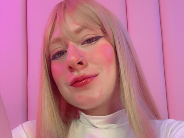 SadieAntolini - Live Sex Cam - 22563657