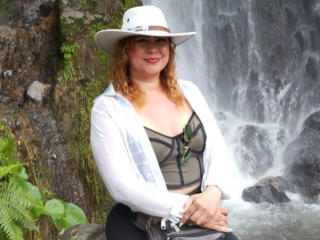 Madamecollinss - Live sex cam - 22563681