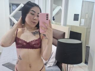 MiaGlowy - Live sex cam - 22565937