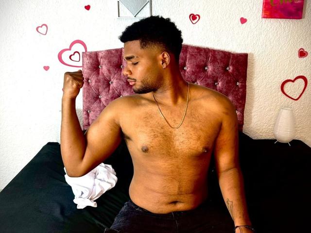 JacobSr - Live sex cam - 22570657