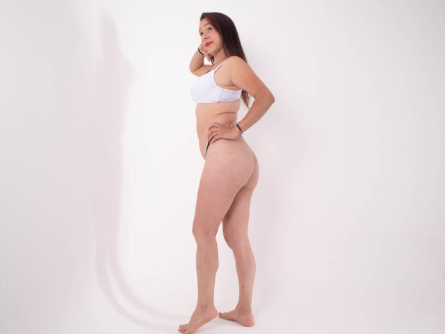 LindaBharnes - Live porn &amp; sex cam - 22570821