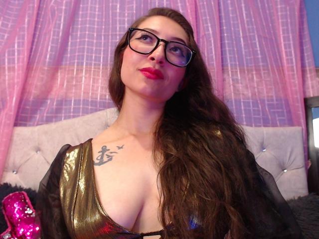 ElizabethMorrison - Live porn &amp; sex cam - 22574673