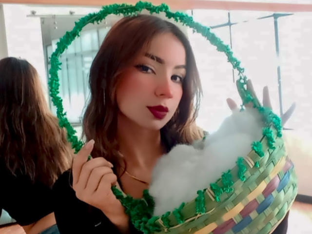 AshelyMiler - Live Sex Cam - 22574697