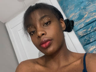 LucianaReid - Live Sex Cam - 22578557