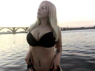 VioletRayee - Live sex cam - 22583889