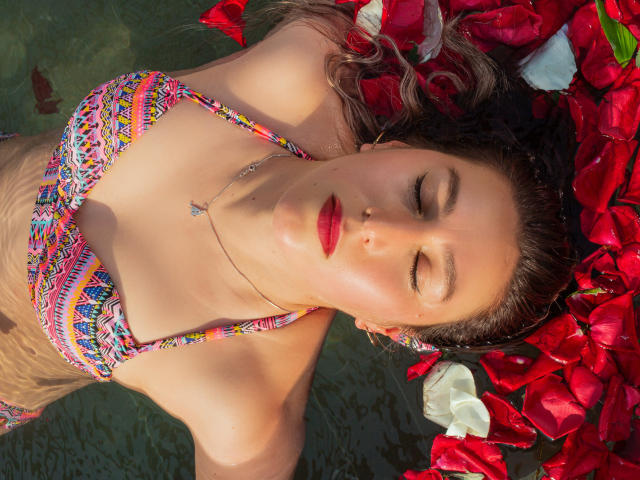 AliceDussan - Live porn &amp; sex cam - 22583945