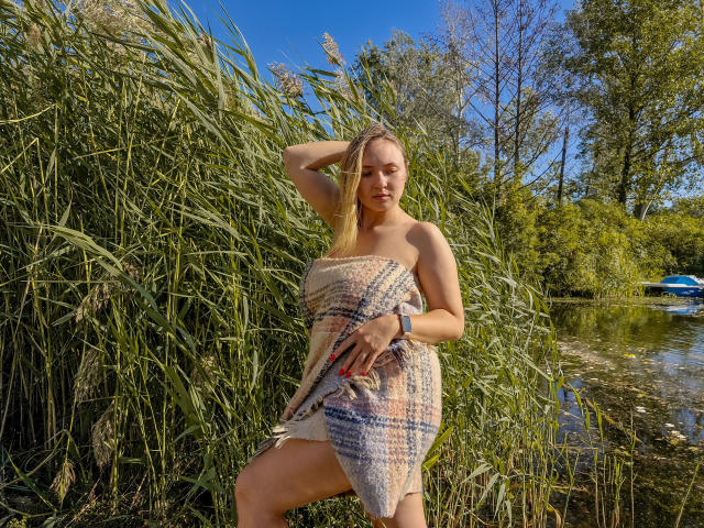 SallyVerda - Live Sex Cam - 22595193