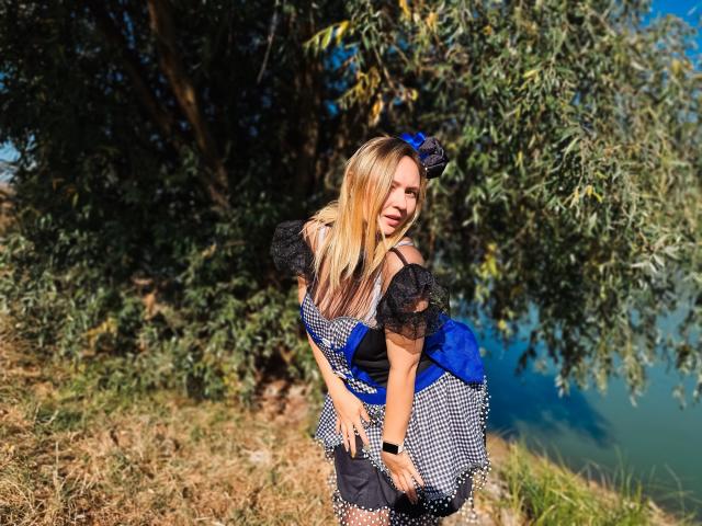 SallyVerda - Live porn &amp; sex cam - 22596085