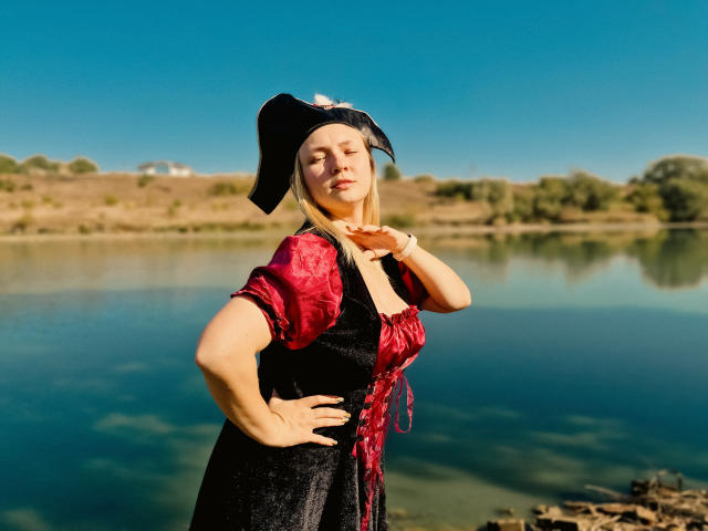 SallyVerda - Live Sex Cam - 22596253