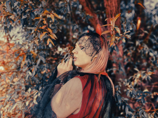 SallyVerda - Live Sex Cam - 22596601