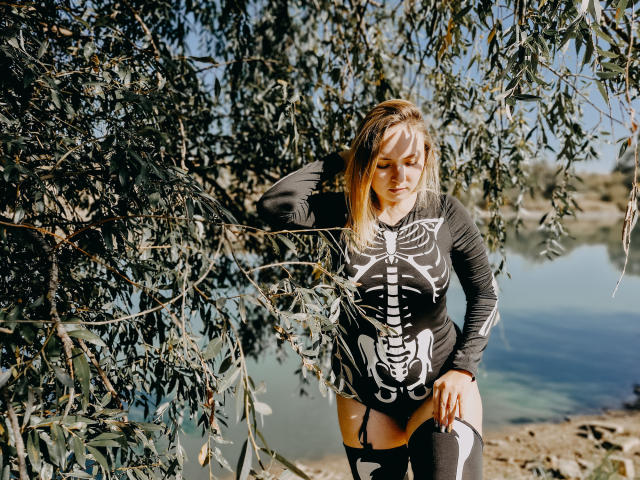 SallyVerda - Live sex cam - 22596853