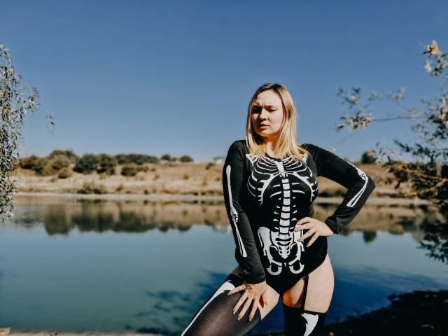 SallyVerda - Live sex cam - 22596865