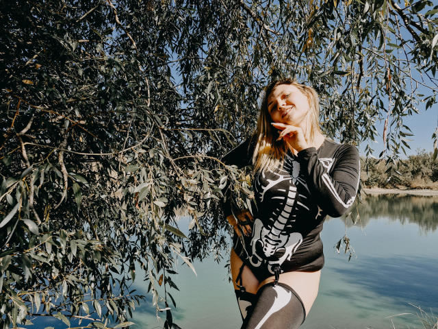 SallyVerda - Live porn &amp; sex cam - 22596929